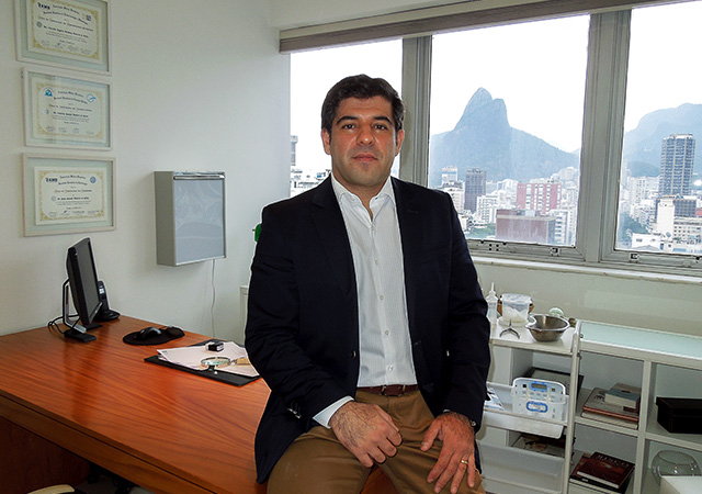 CONSULTÓRIO DR. GUILHERME BUSSADE - Clínicas de Cirurgia Plástica - Rio de Janeiro, RJ